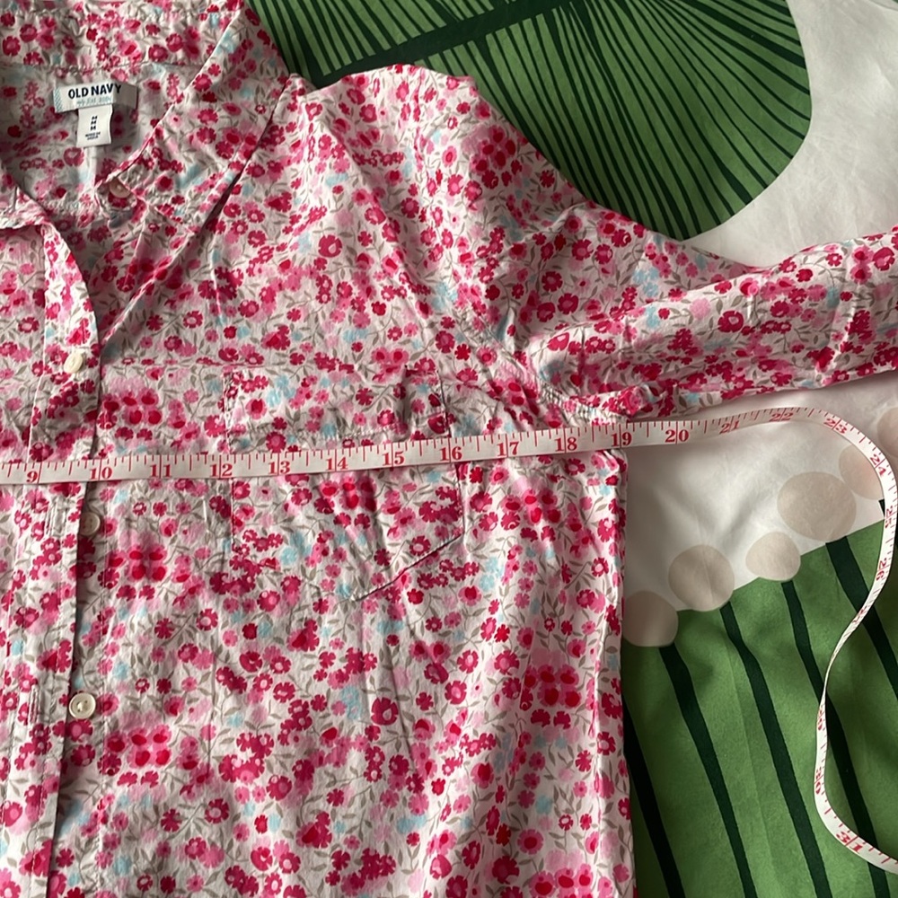 Old Navy Pink and White Floral Button Down Shirt - Picture 8 of 8